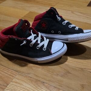 Converse Chuck Taylor Youth Size 4